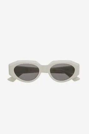 Bottega Veneta bold oval femenine ivory sunglasses