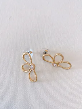 Daisy Studs