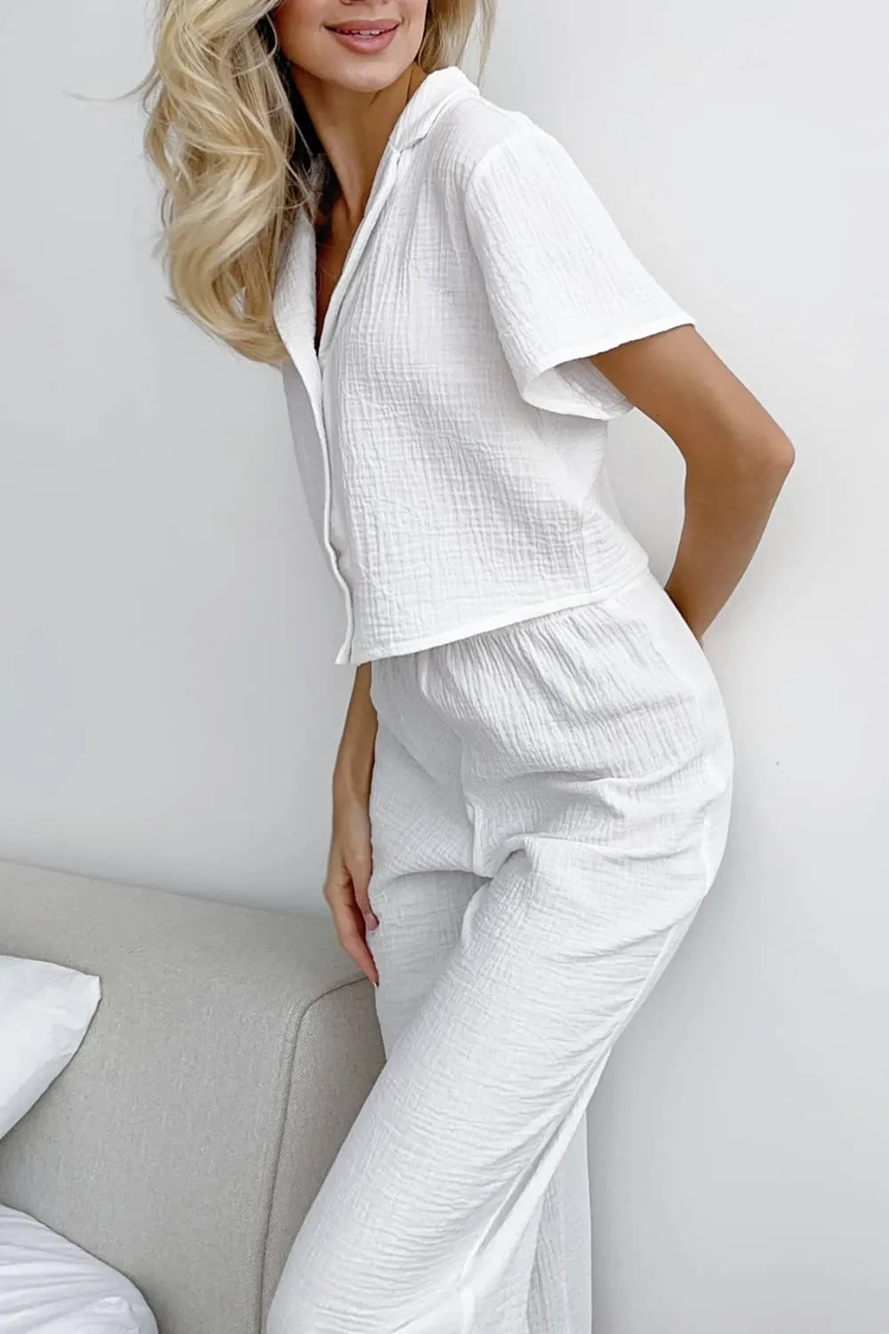 V-neck short-sleeved trousers two-piece set