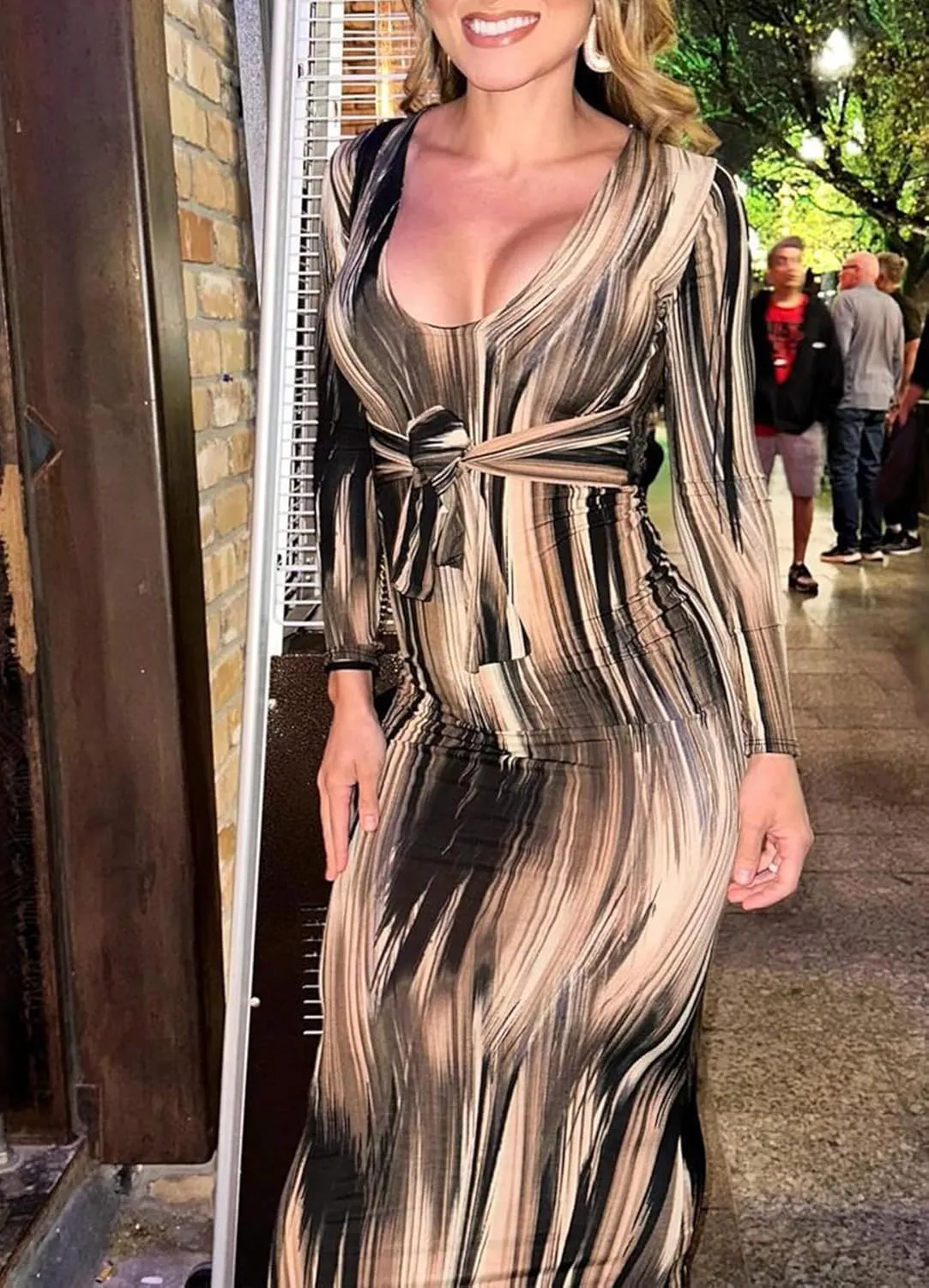 Womens Elegant Casual Striped Maxi Dress Long Sleeve V Neck Belt Beach Long Flowy Dresses Clubwear Party Outfits